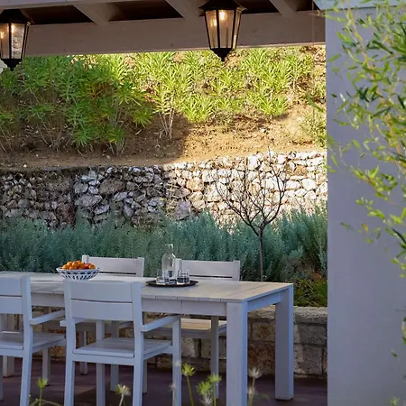 Angsana Corfu & Szálloda Benícesz