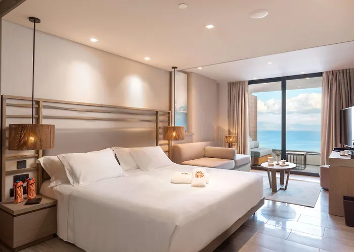 Angsana Corfu & 5* Mpenitses